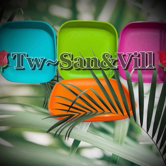 Tupperware Other - Tupperware Toys Square Plates Set Of 4.